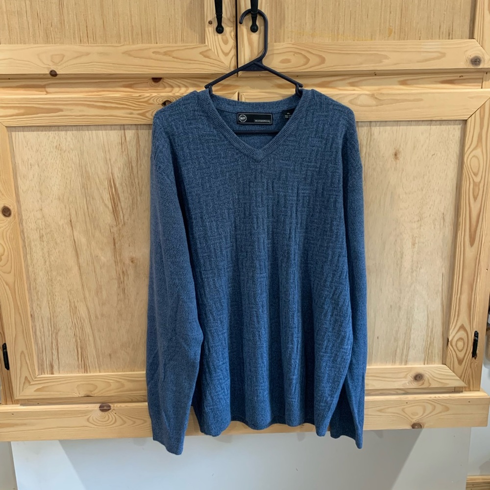 Weatherproof blue acrylic V-neck sweater size XL
